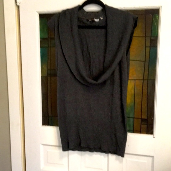Size large bcbg vest angora/ wool blend - Picture 1 of 2